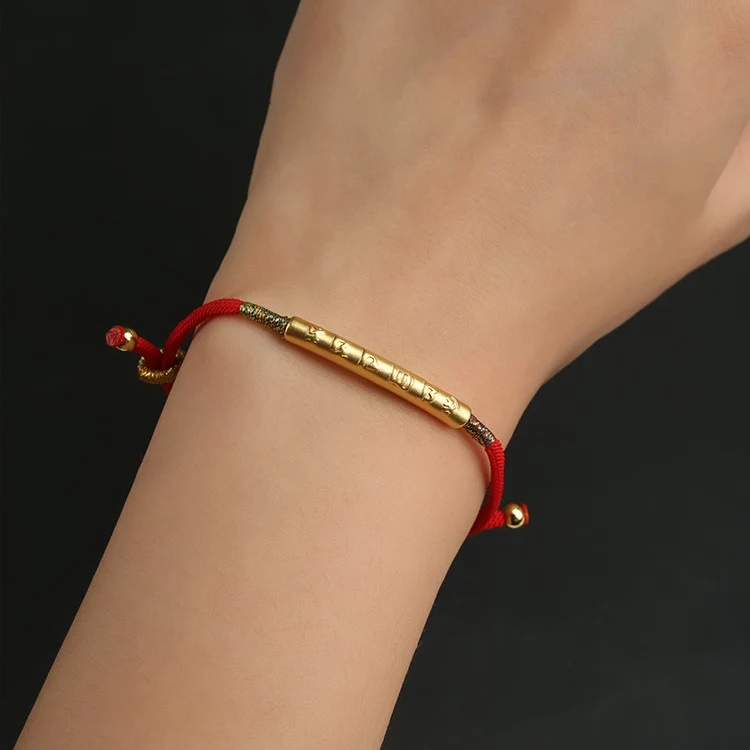 Red string bracelet meaning and symbolism across different cultures