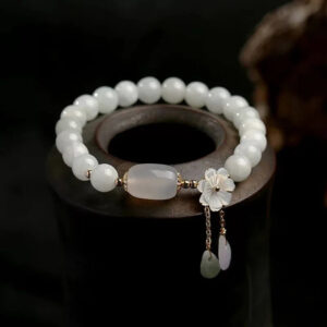 White_Agate_Shell_Floral_Bracelet White Jade Shell Floral Beaded Bracelet