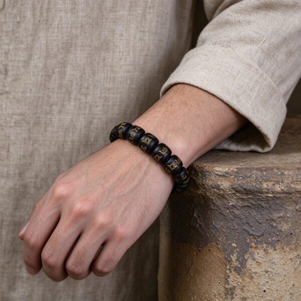 eeaca8c0-242d-4b9d-aa69-c98296434233 Tibetan Buddhist Six-Word Mantra Black Sandalwood Bracelet